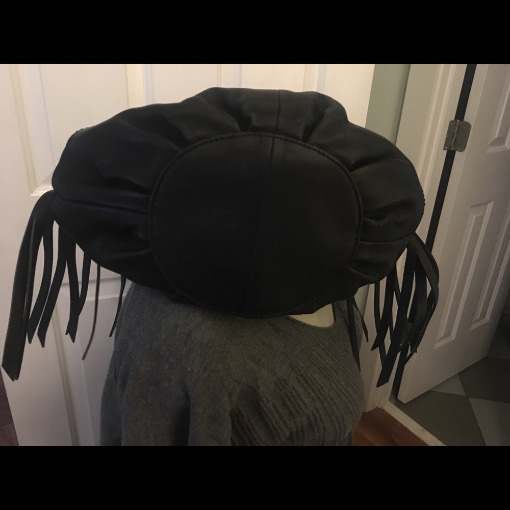 Leather bag with fringe - Picture 2 of 3